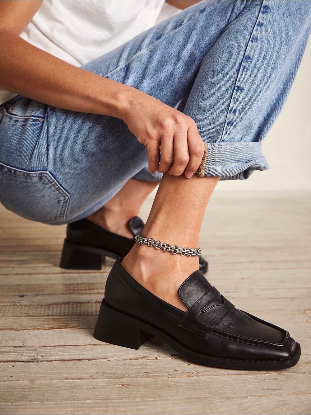 Vagabond “Blanca Leather Loafers” in black